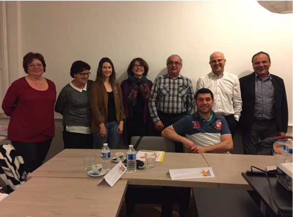 De gauche à droite, Mme Annick FONTAINE, Mme Michelle ROBIN, Mme Manon COTTIER, Mme Laurence NESLY, Mr Jacky MALARD, Mr Nicolas ROUXEL, Mr Claude GUILLET et devant Mr Cédric MEDEVILLE
