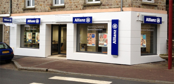 L'agence ALLIANZ DEBERGUE VERROUIL suit une formation d'organisation de gestion électronique d'agence.