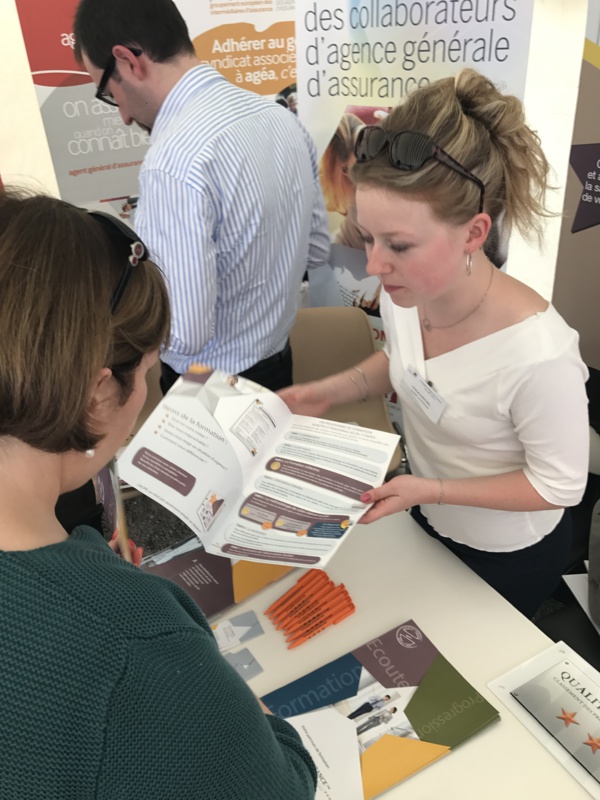 Pauline KNOCHEL notre commerciale en action ! Pauline KNOCHEL notre commerciale en action !